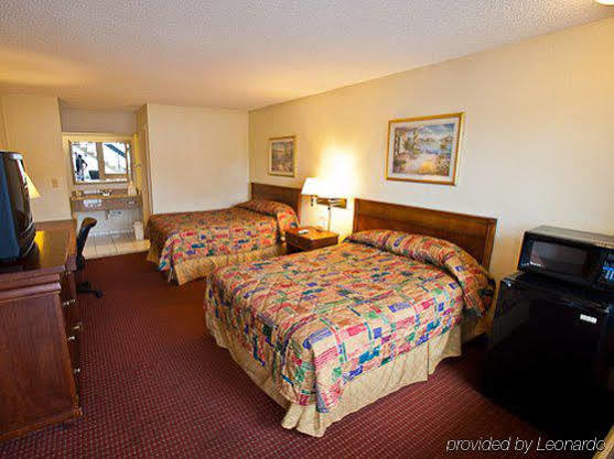 Key West Inn - Newport News Exterior photo